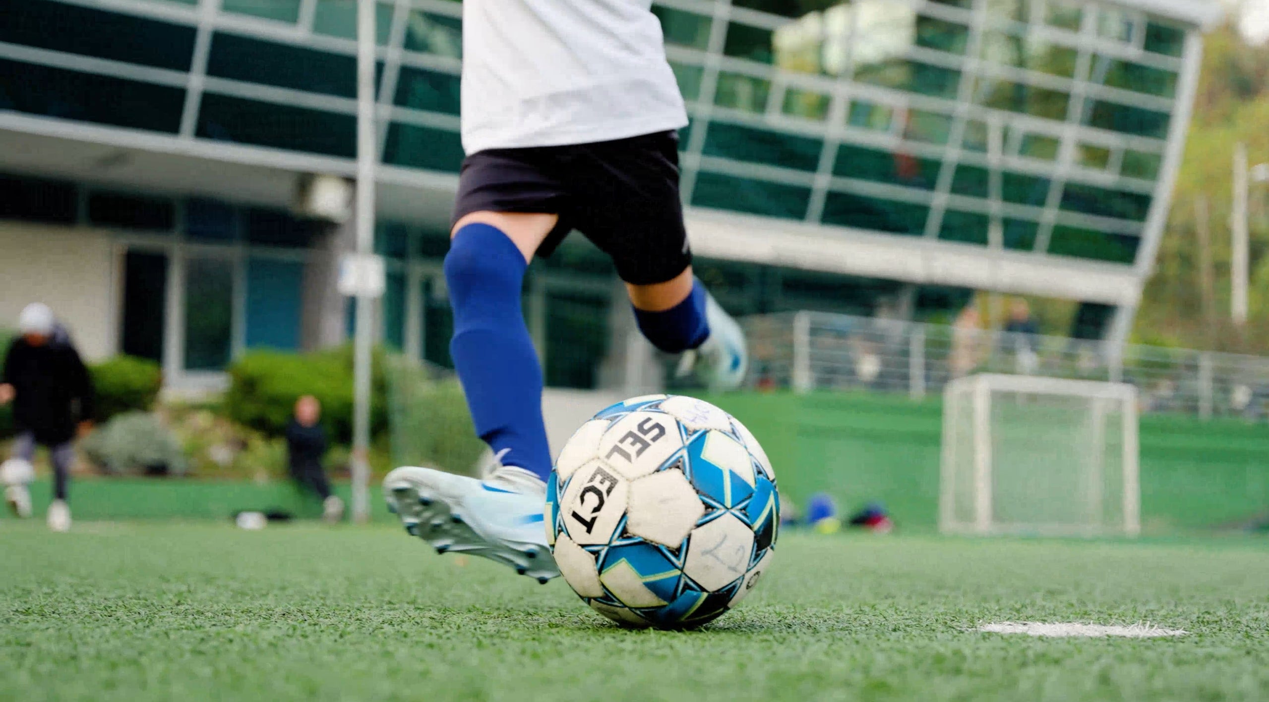 Player training with smart shin guards allowing coach to measure team stats.